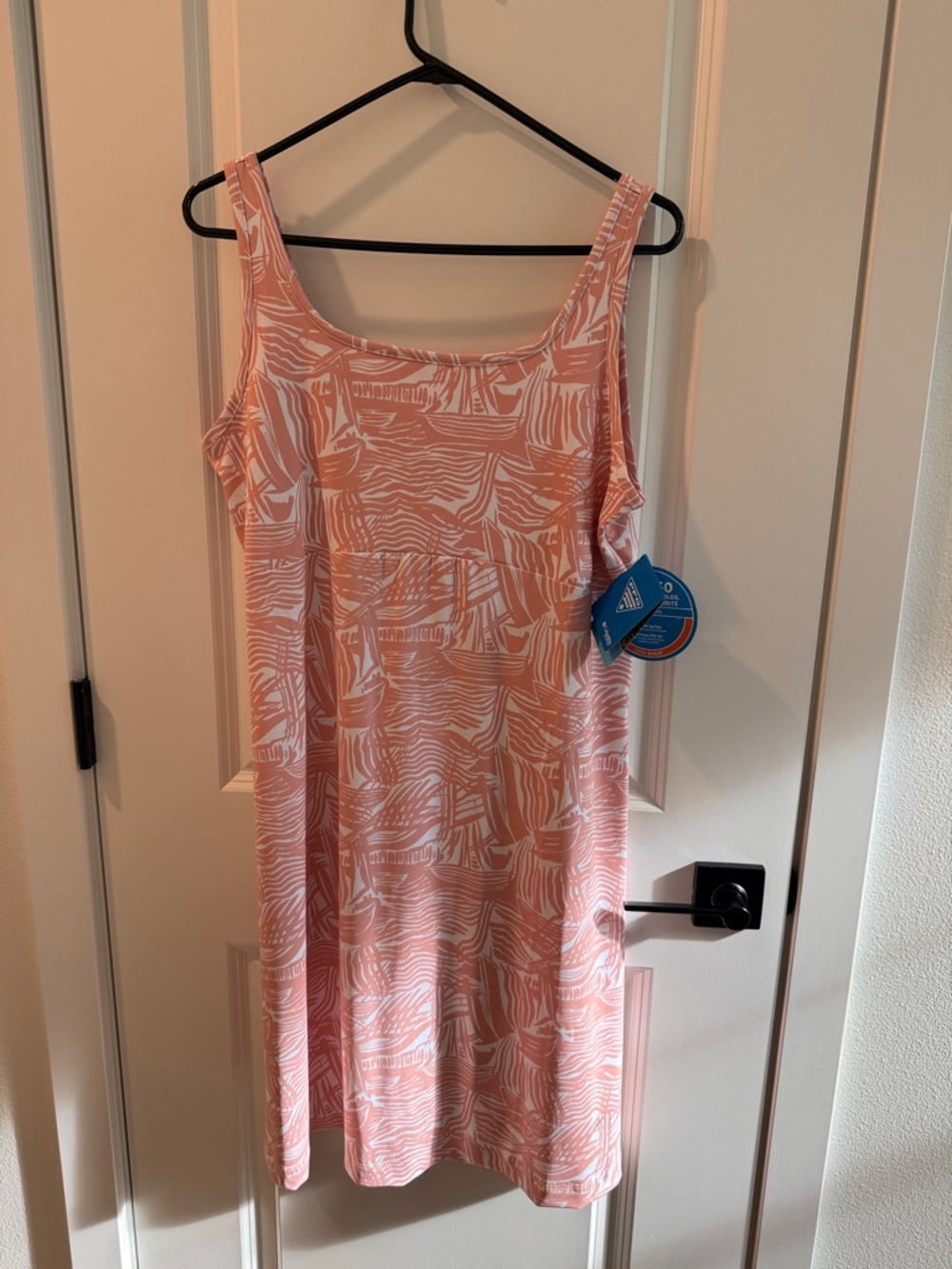 Columbia Coral and White Patterned Sleeveless Dress